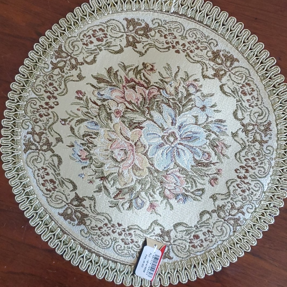 Table cloth - Picture 3 of 3